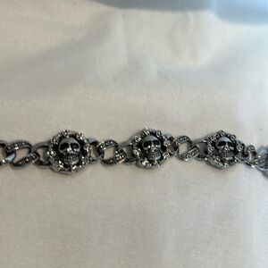 Skull head bracelet!
